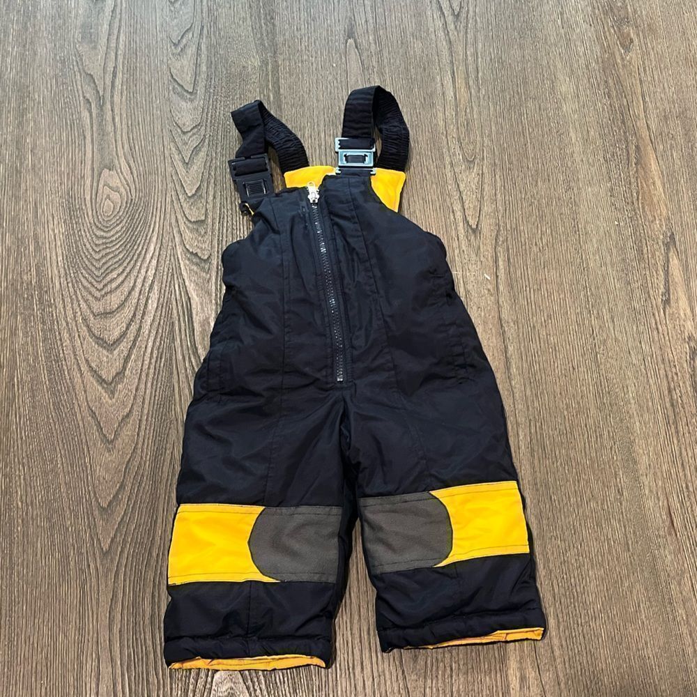 Oshkosh Kids Snow Suit Black Yellow Size 12M